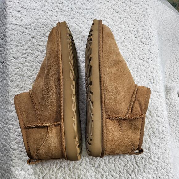 UGG Women's Classic Ultra Mini Chestnut size womens bootie size 8 - Picture 4 of 7